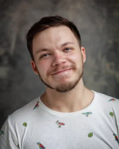 Михаил Иванов
